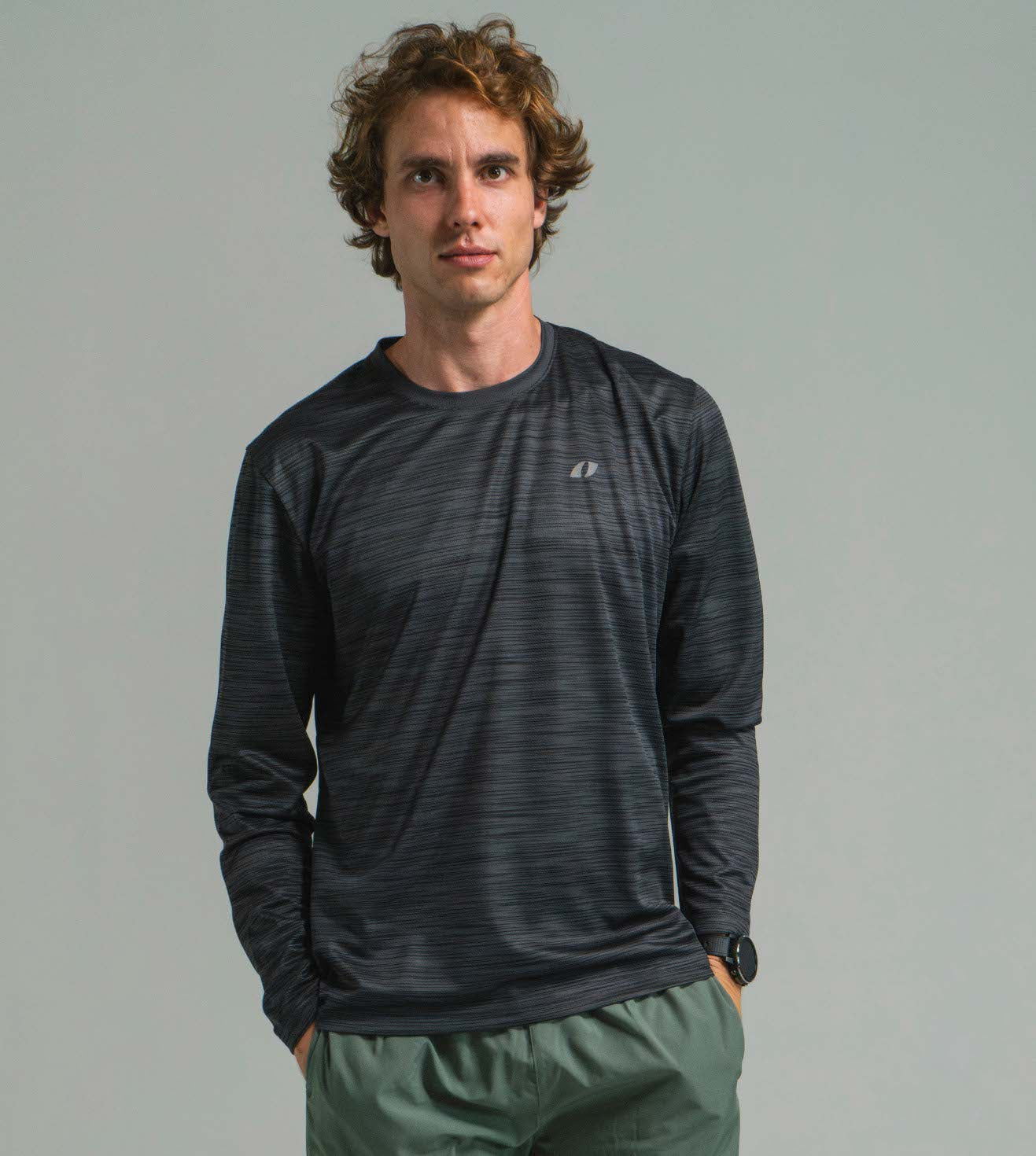 Camiseta Endurance Negra - Manga Larga