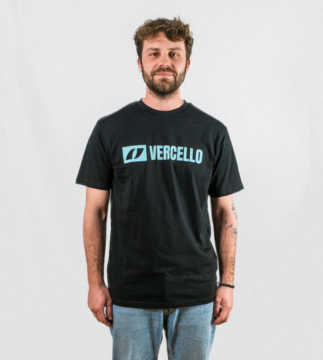 Camiseta Vercello Essential Negra Turquesa