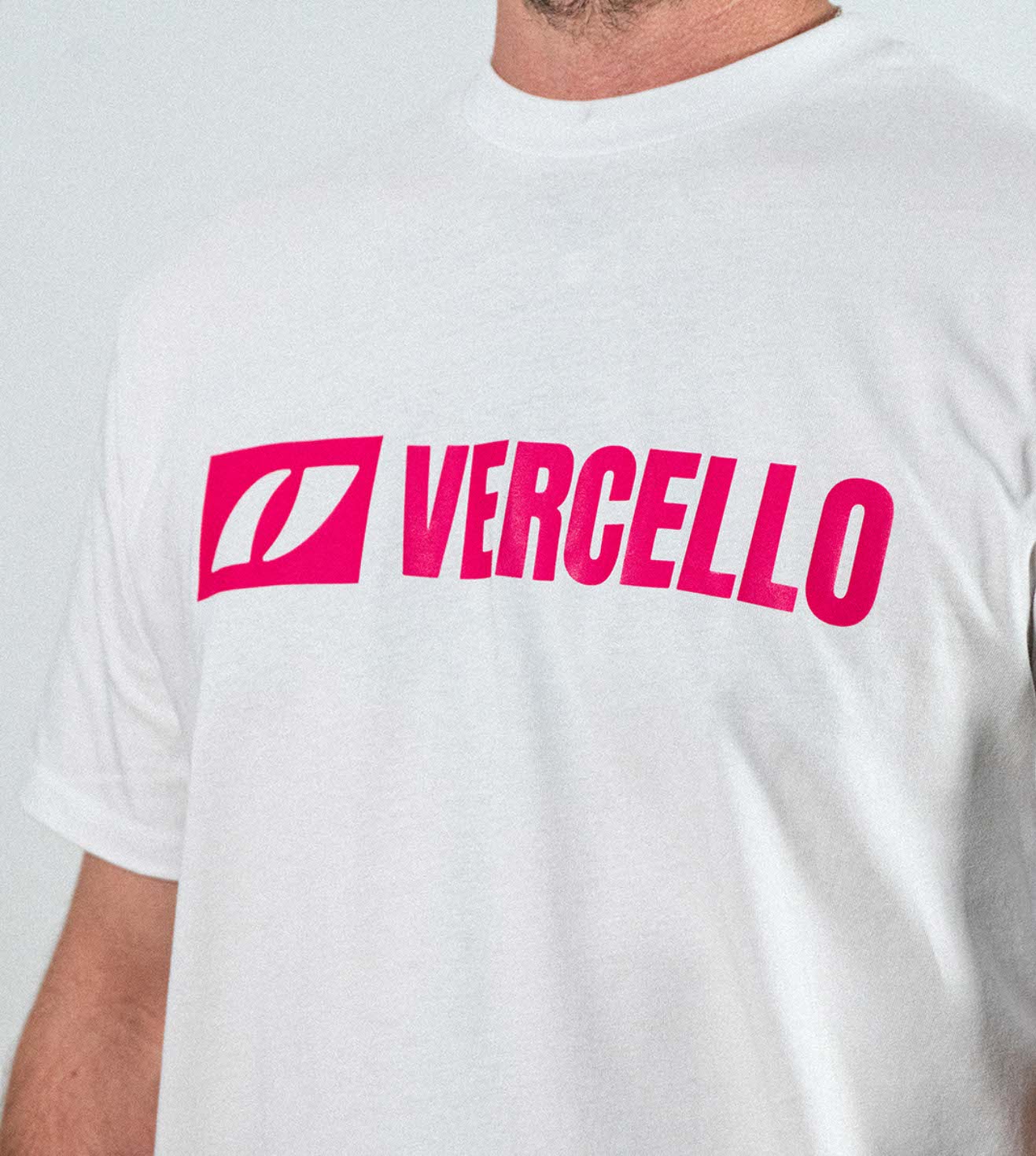 Camiseta Vercello Essential Blanca Magenta